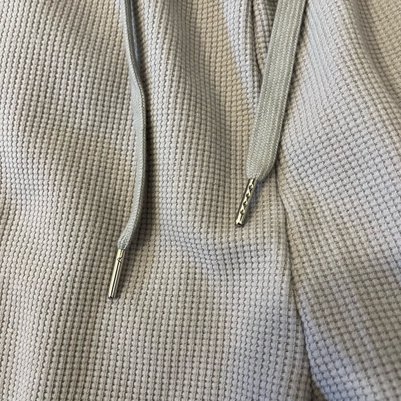 Comfrt SET ⭐️ Waffle Lounge Long Sleeve Crew AND Wide Leg Pants Sz M Like New! - Picture 12 of 13